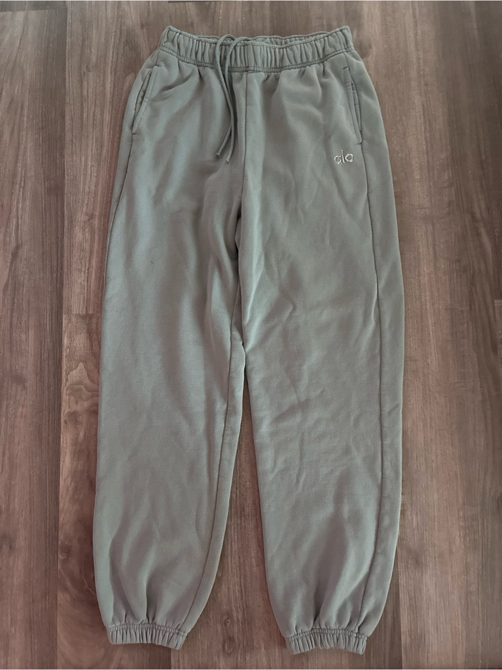 Alo Yoga Accolade Sweatpant in the "Bluestone"